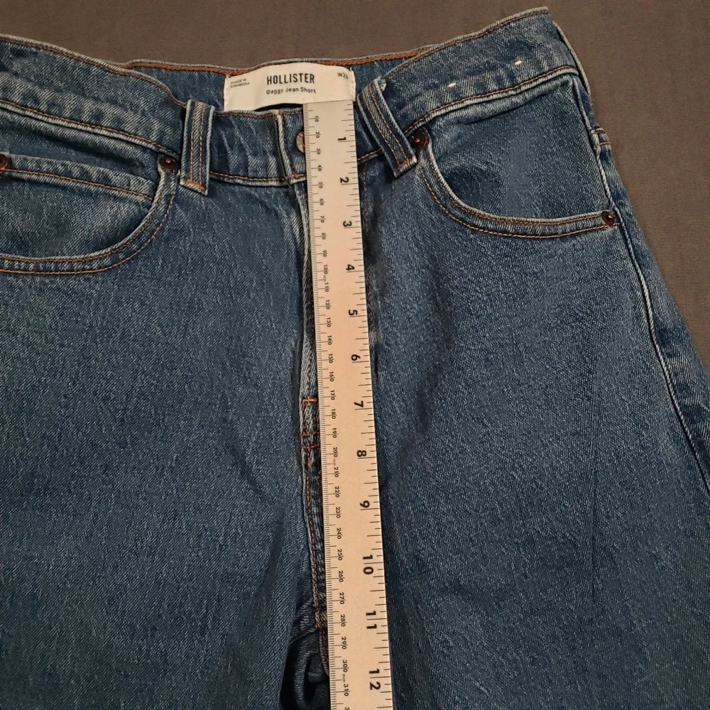 Hollister Baggy Jean Short Womens W26 Blue Medium Wash High Rise Denim